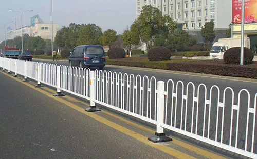 市政道路护栏 - 安平县路广丝网制造有限公司图片2