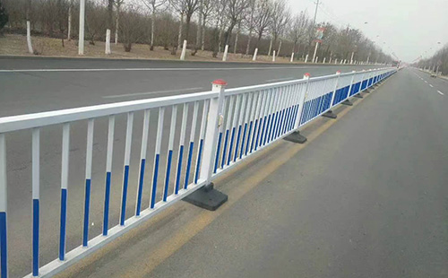 市政道路护栏 - 安平县路广丝网制造有限公司图片4