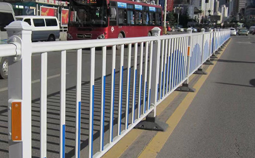  道路护栏